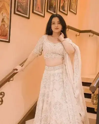 Escort Service In Una